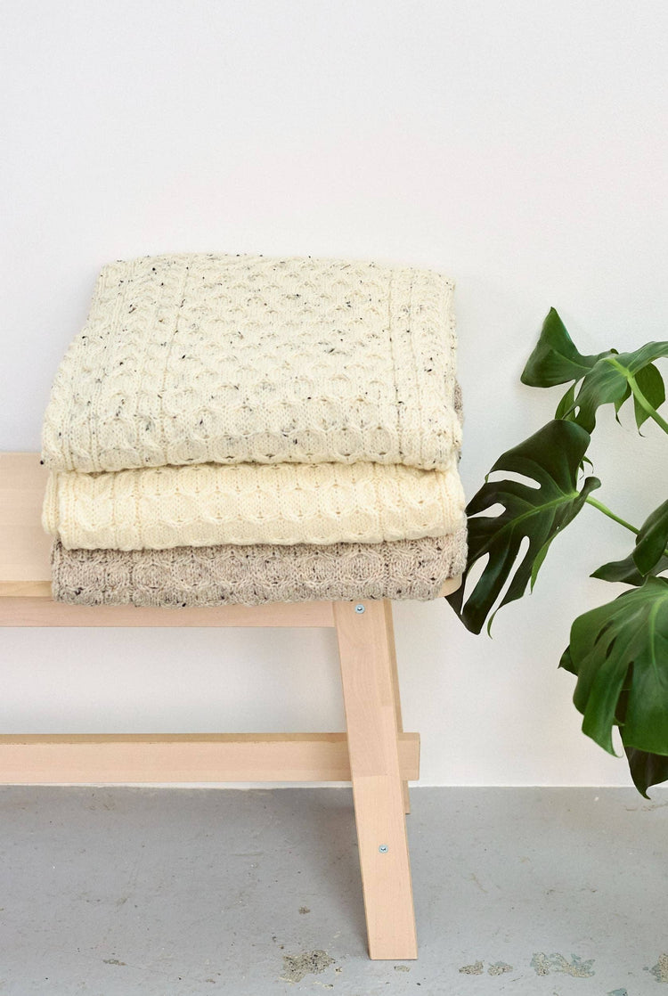Bertra Aran Classic Wool Blanket - Flecked Cream Blankets Aran Woollen Mills