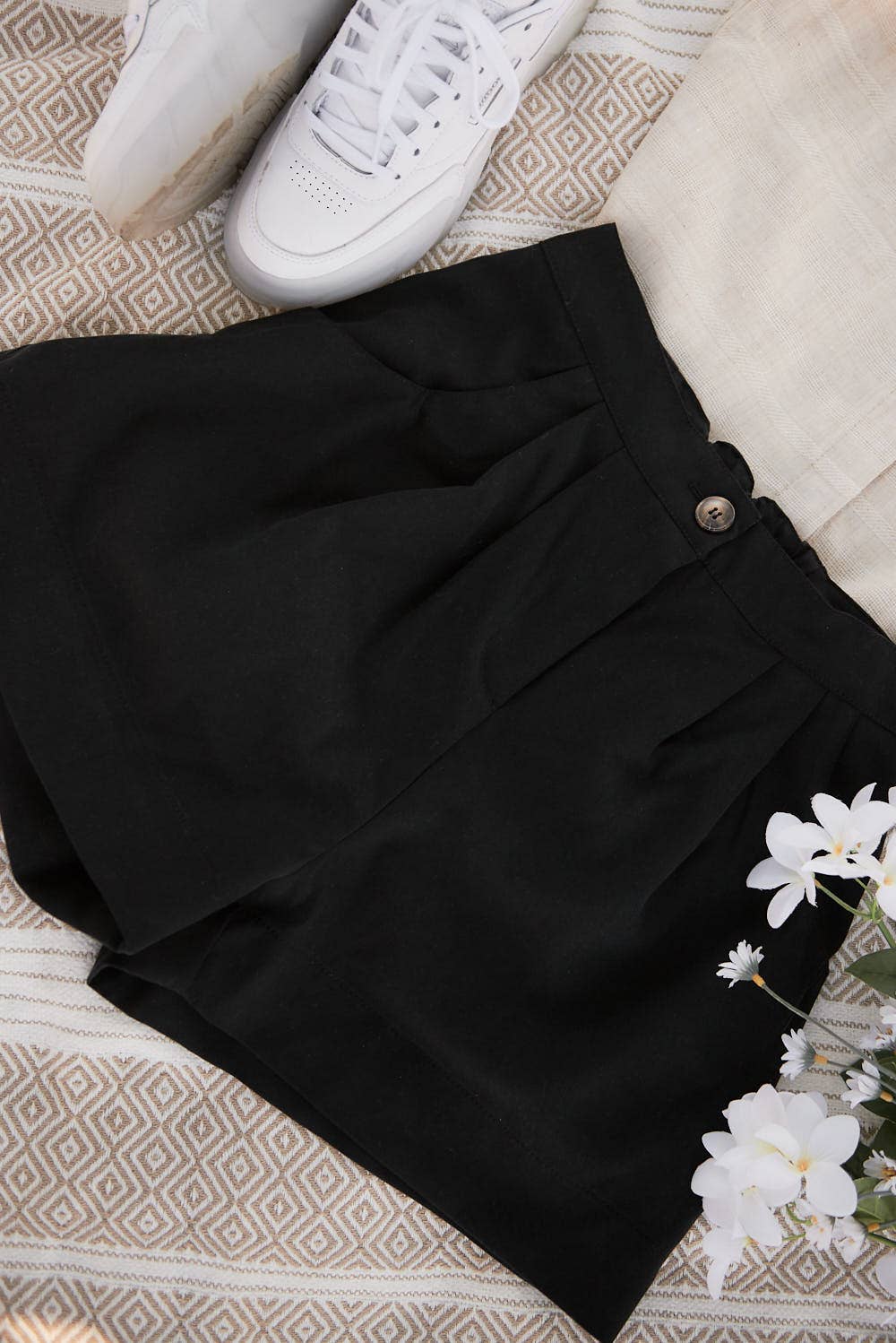 Maelle Shorts (other colours) Shorts Meemoza