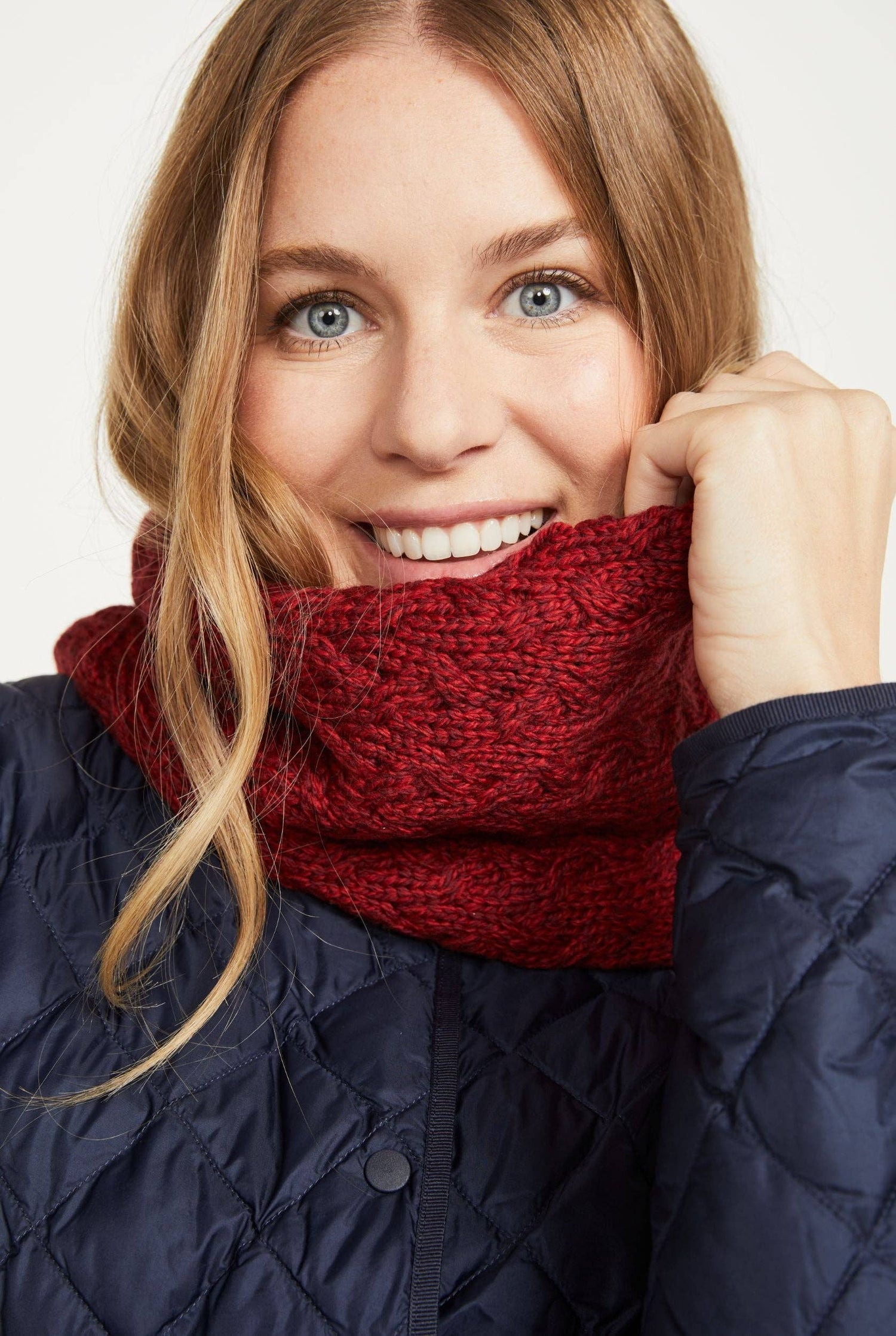 Newport Aran Cable Snood - Rua Red Scarves Aran Woollen Mills