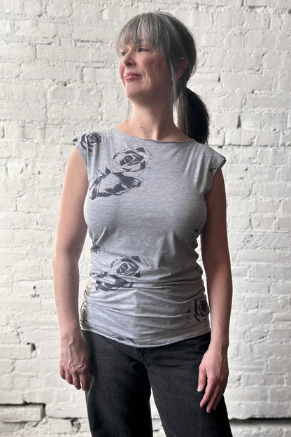 Smoking Lily Simple Tee T-Shirts Smoking Lily Grey Roses Small 