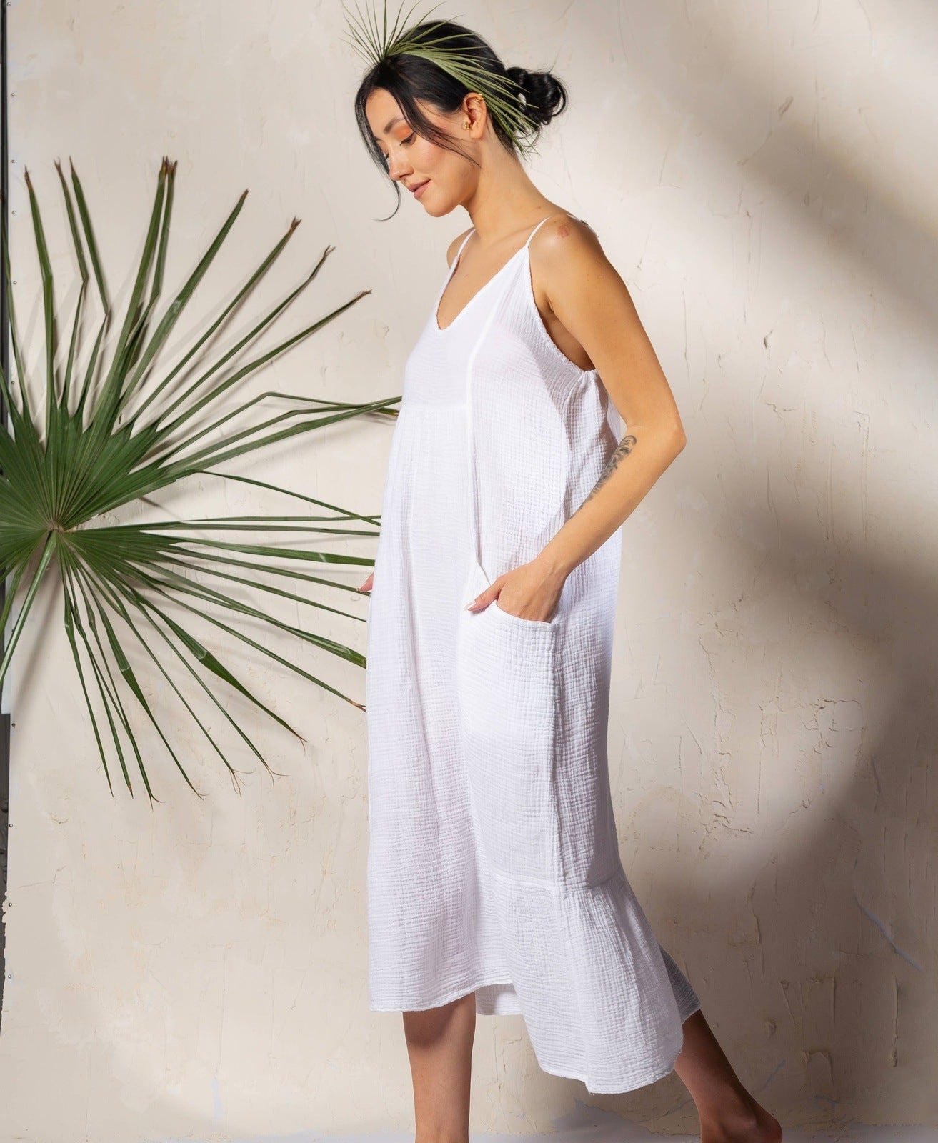 Loomist Double Gauze Black Strap Midi Dress Dresses Moa